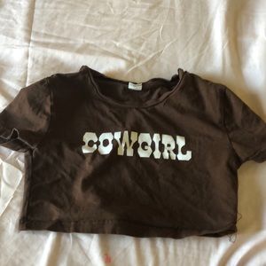 Crop top that says cowgirl
